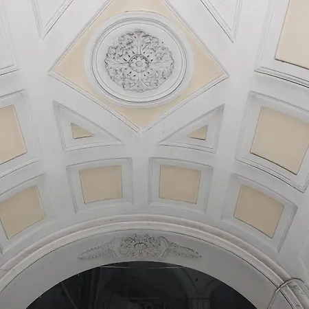 Grande & Favoloso Vicino Il Museo Madre Napels Buitenkant foto